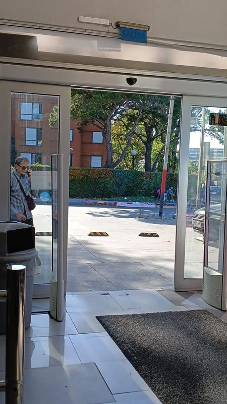 AUTOMATIZACION DE ACCESOS COMERCIALES
