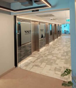 instalacion y mantenimiento de puertas