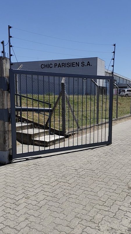 instalacion y mantenimiento de puertas